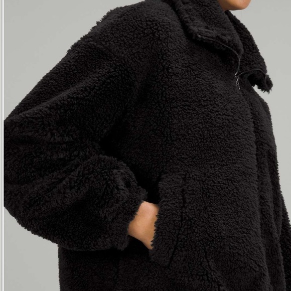 Lululemon Cinchable Fleece Black size 4 $168 MSRP - Picture 2 of 11